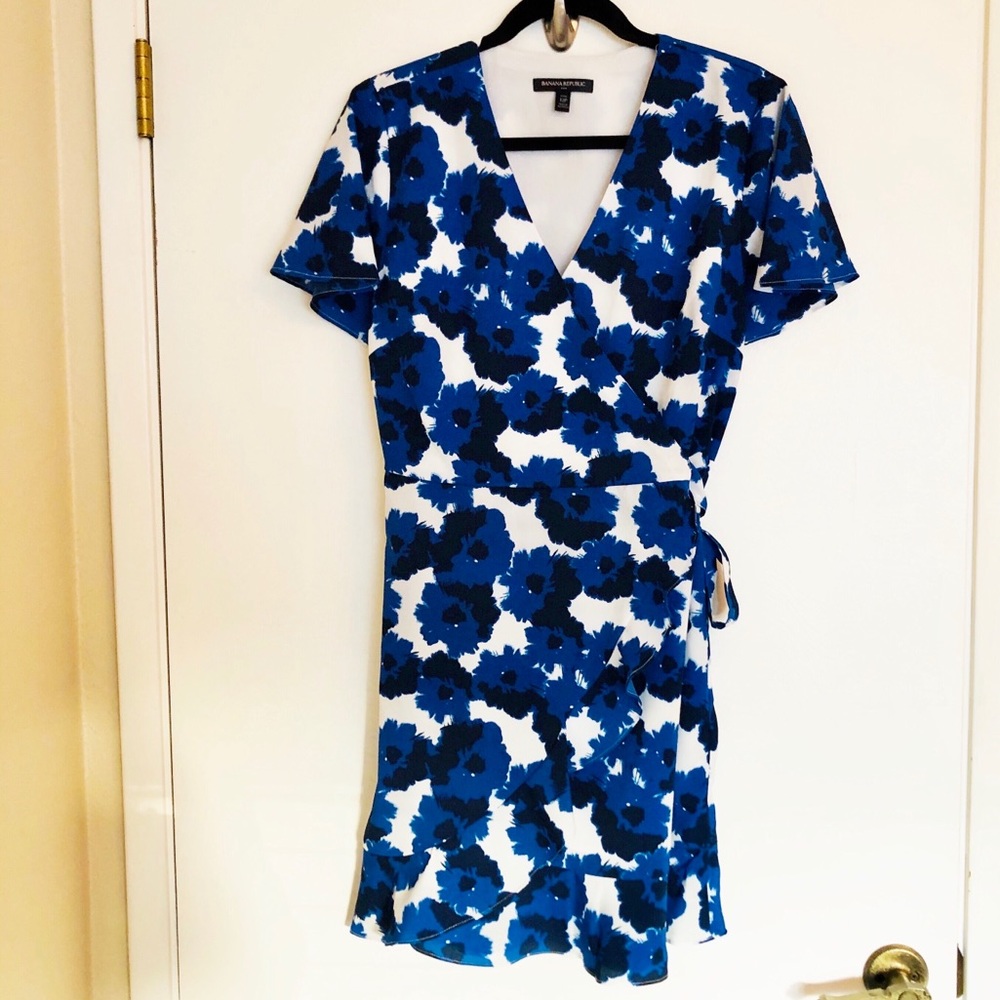 Banana Republic floral print wrap dress size 12